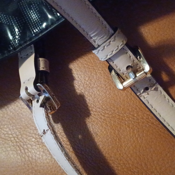 > Michael Kors Black and Cream Monogram Tote - Picture 7 of 10